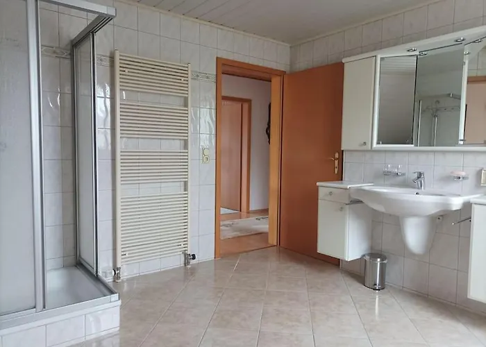 Perle Am Fusse Der 3*